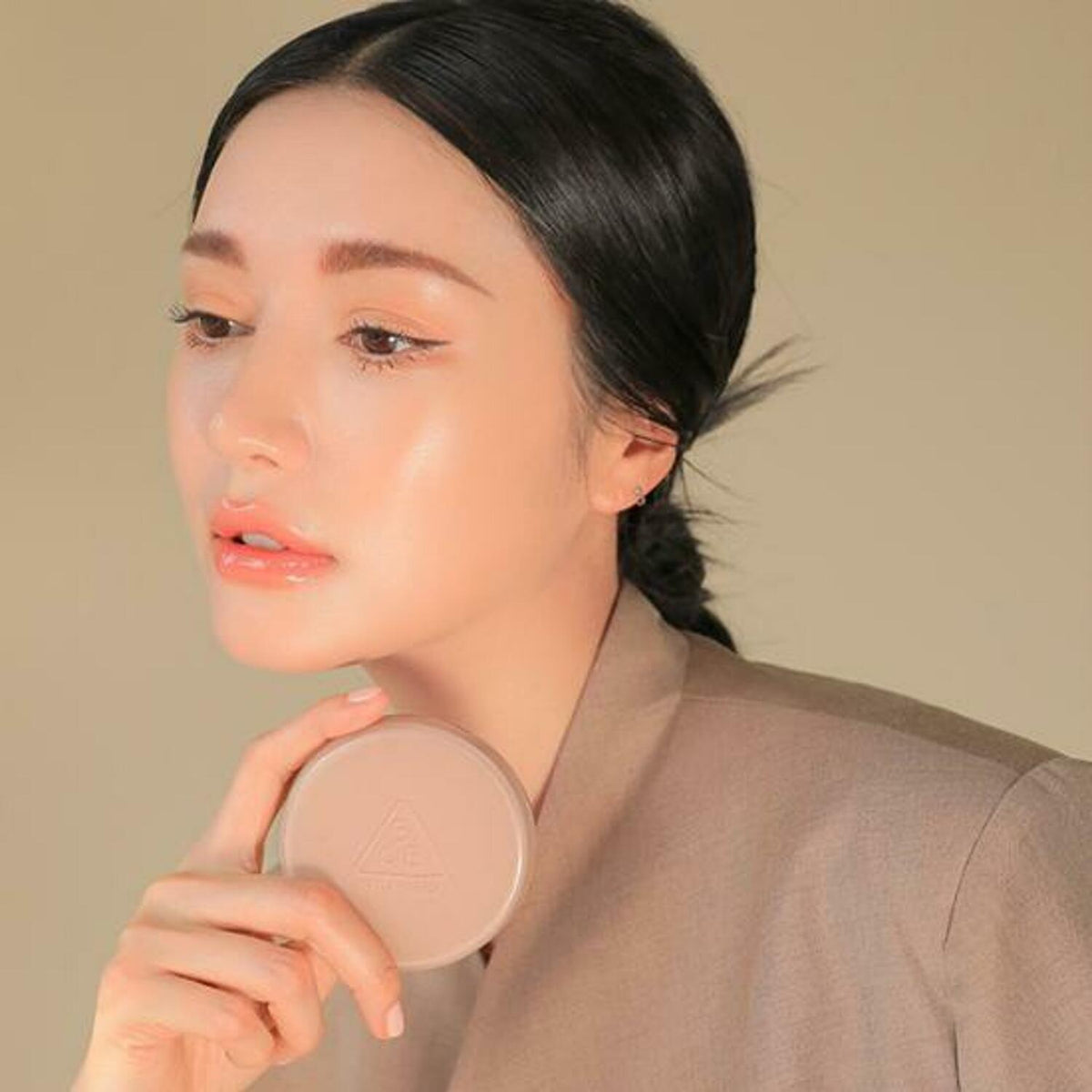 3CE Glow Cushion – Radiant Cushion Foundation for Luminous, Hydrated Skin - Korean Beauty KR