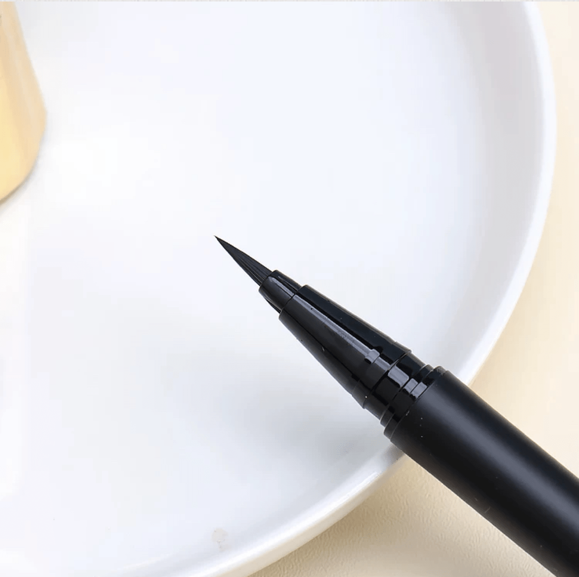 Etude House Drawing Show Brush Liner – Precise & Long - Lasting Liquid Eyeliner for Defined, Bold Eyes - Korean Beauty KR